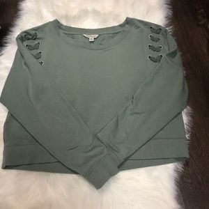 CALVIN KLEIN ARMY GREEN CROPPED SWEATSHIRT MEDIUM